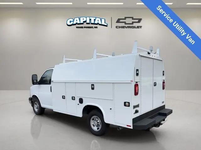 2025 Chevrolet Express Cutaway Work Van