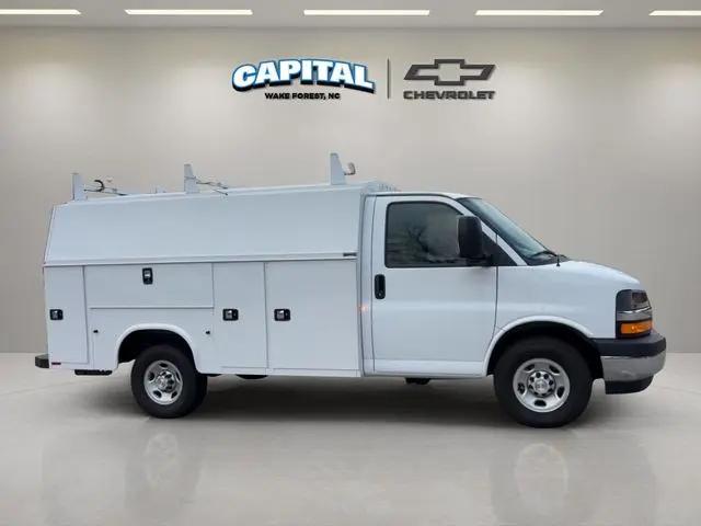 2025 Chevrolet Express Cutaway Work Van