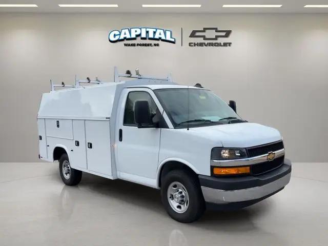 2025 Chevrolet Express Cutaway Work Van