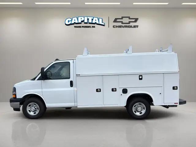 2025 Chevrolet Express Cutaway Work Van