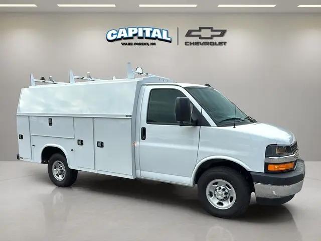 2025 Chevrolet Express Cutaway Work Van