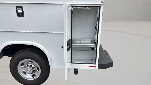 2025 Chevrolet Express Cutaway Work Van