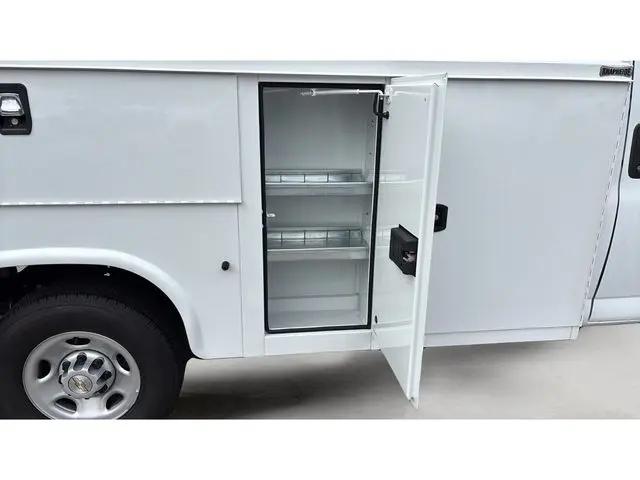 2025 Chevrolet Express Cutaway Work Van