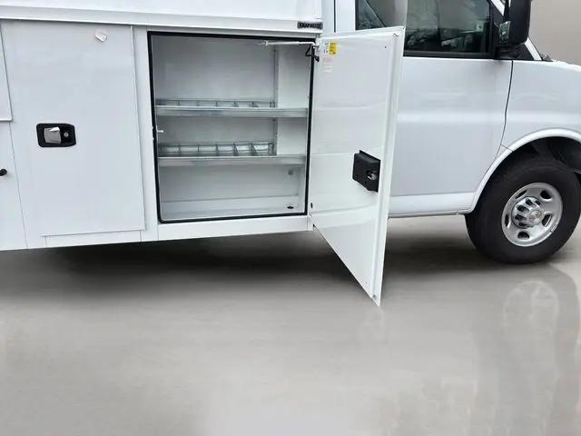 2025 Chevrolet Express Cutaway Work Van