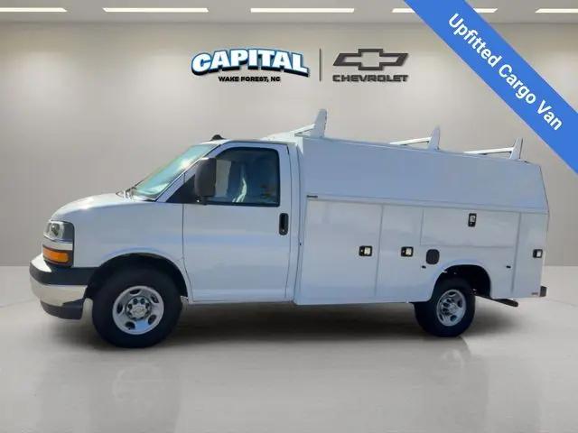 2025 Chevrolet Express Cutaway Work Van