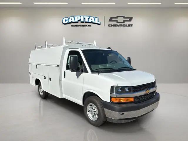 2025 Chevrolet Express Cutaway Work Van