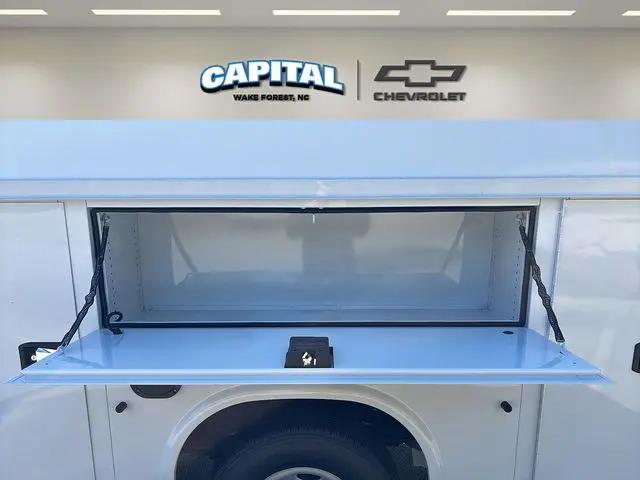 2025 Chevrolet Express Cutaway Work Van