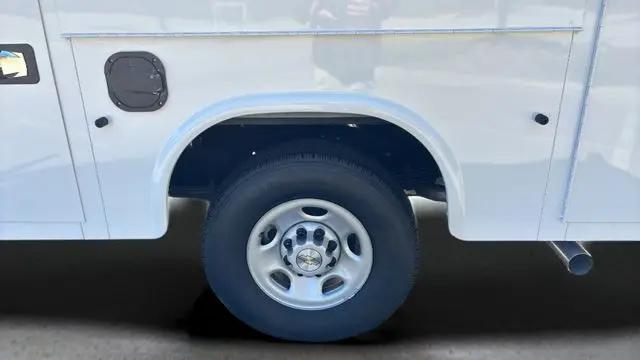 2025 Chevrolet Express Cutaway Work Van
