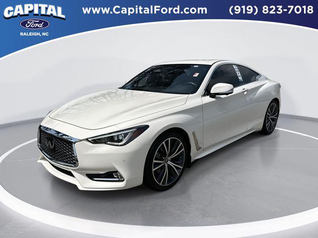 2022 INFINITI Q60 LUXE
