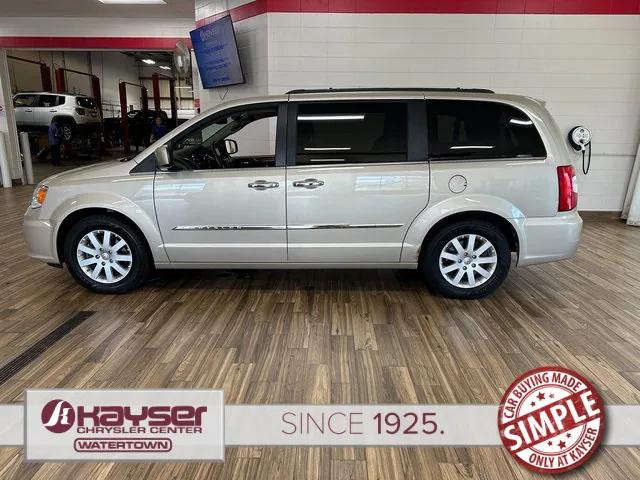 2015 Chrysler Town and Country Touring