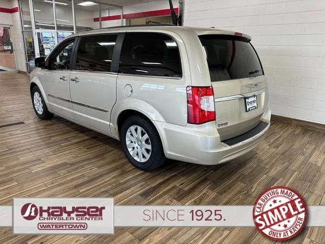 2015 Chrysler Town and Country Touring