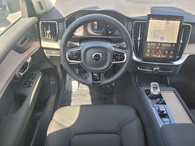 2025 Volvo XC90 B6 Plus 7-Seater
