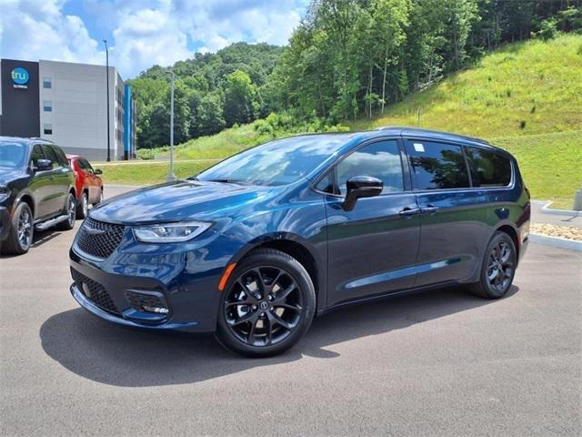 2025 Chrysler Pacifica PACIFICA LIMITED
