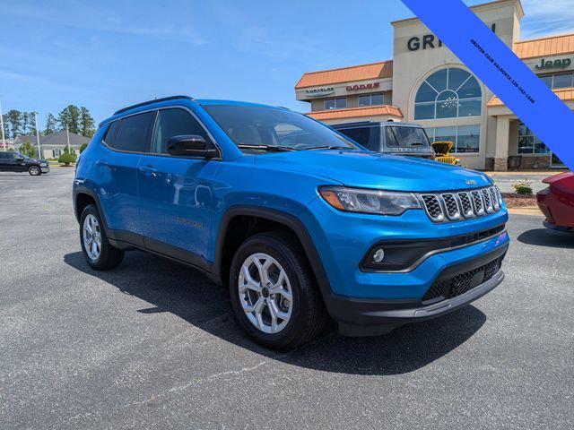 2025 Jeep Compass COMPASS LATITUDE 4X4