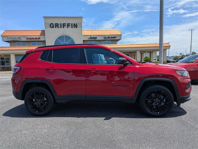 2025 Jeep Compass COMPASS LATITUDE 4X4