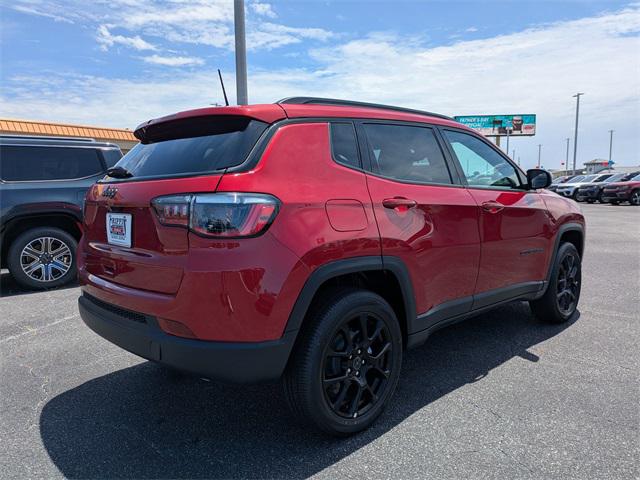 2025 Jeep Compass COMPASS LATITUDE 4X4