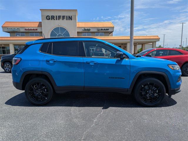 2025 Jeep Compass COMPASS LATITUDE 4X4