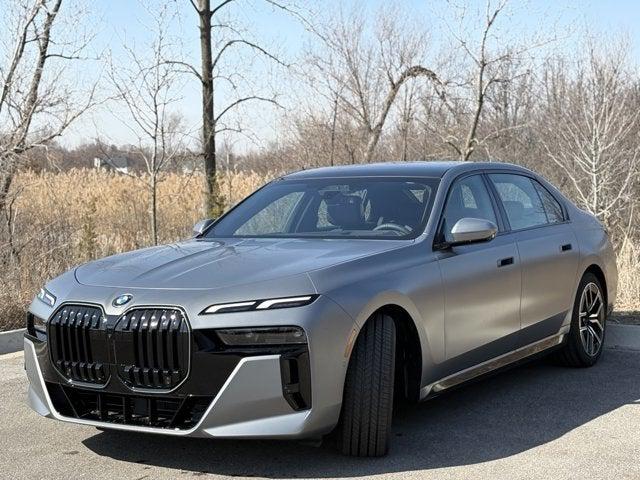 2025 BMW 740 i xDrive