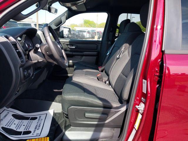 2025 RAM Ram 1500 RAM 1500 TRADESMAN CREW CAB 4X4 57 BOX
