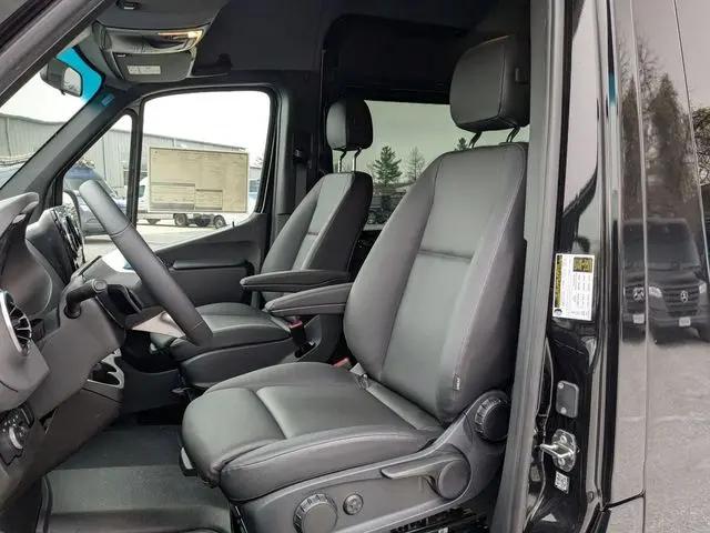 2025 Mercedes-Benz Sprinter 2500 High Roof 4-Cyl Diesel HO Select