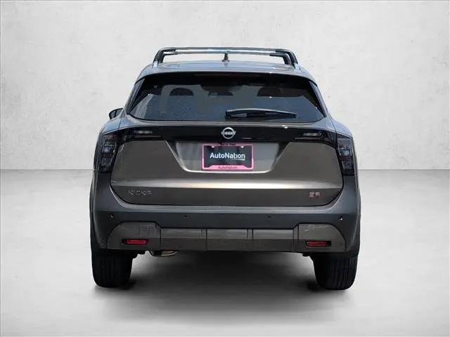 2025 Nissan Kicks SR FWD