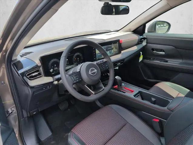 2025 Nissan Kicks SR FWD