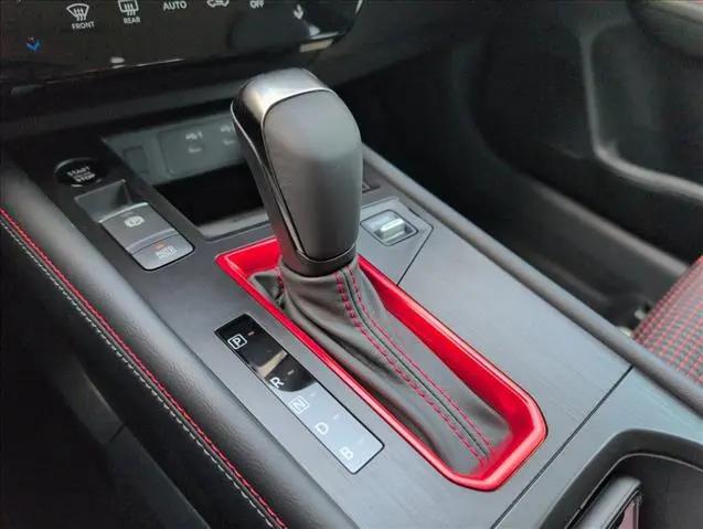 2025 Nissan Kicks SR FWD