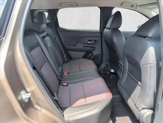 2025 Nissan Kicks SR FWD