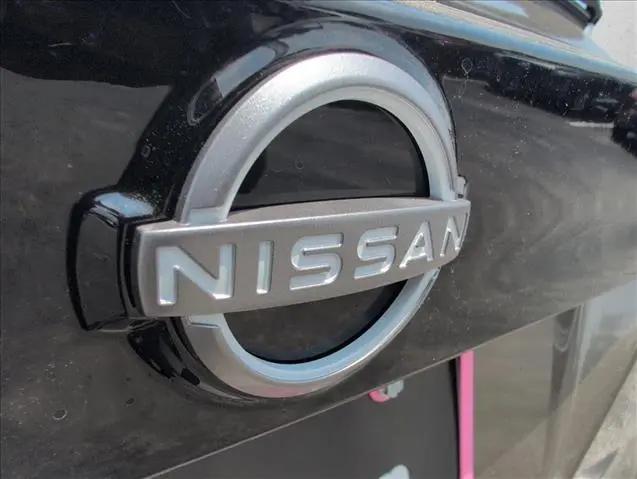 2025 Nissan Kicks SR FWD