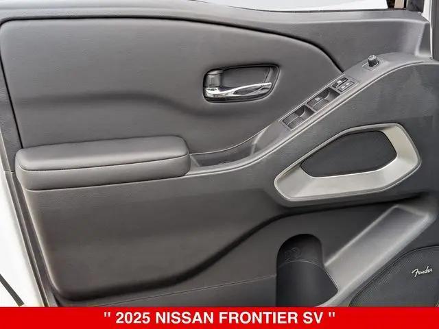 2025 Nissan Frontier Crew Cab SV 4x4