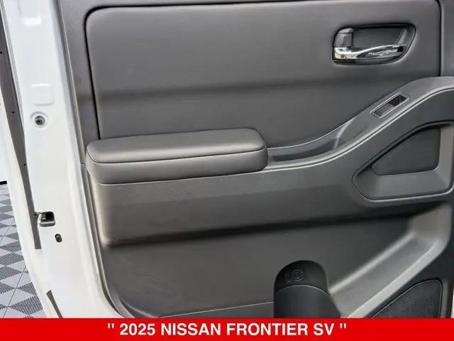 2025 Nissan Frontier Crew Cab SV 4x4