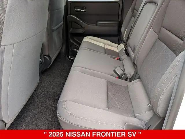 2025 Nissan Frontier Crew Cab SV 4x4