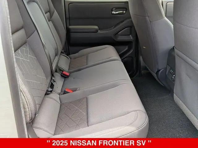 2025 Nissan Frontier Crew Cab SV 4x4