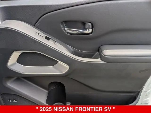 2025 Nissan Frontier Crew Cab SV 4x4