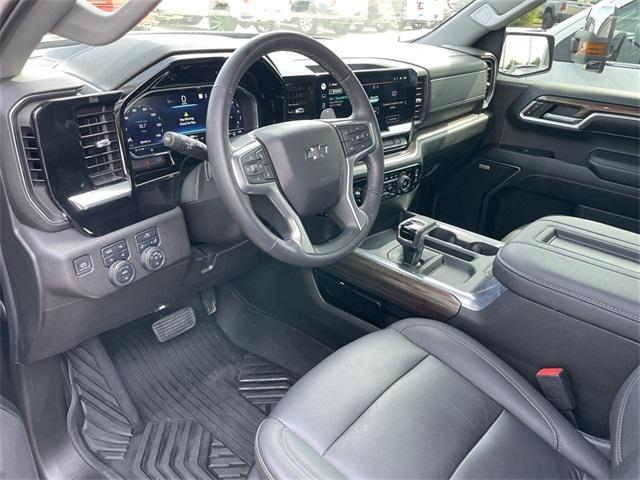 2022 Chevrolet Silverado 1500 4WD Crew Cab Short Bed RST