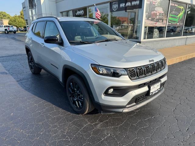 2025 Jeep Compass COMPASS LATITUDE 4X4