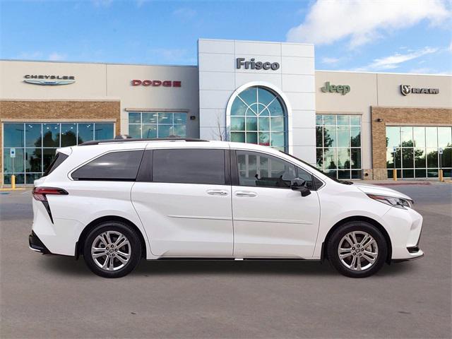 2022 Toyota Sienna XSE