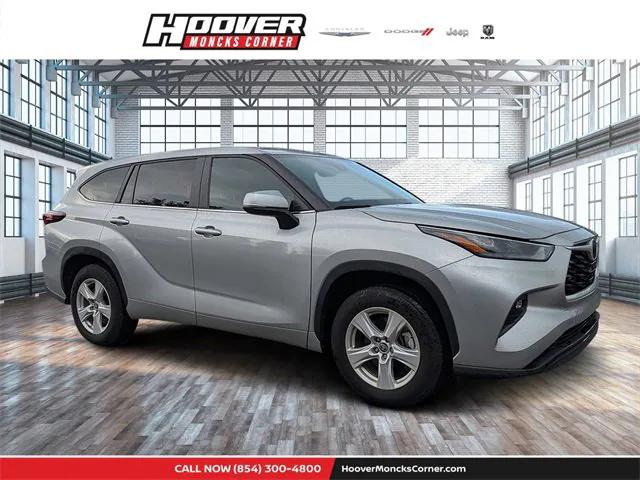 2024 Toyota Highlander LE