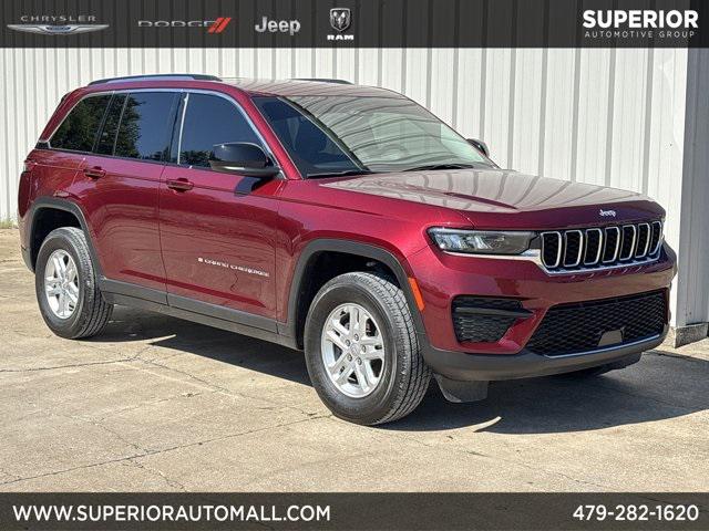 2023 Jeep Grand Cherokee Laredo 4x2