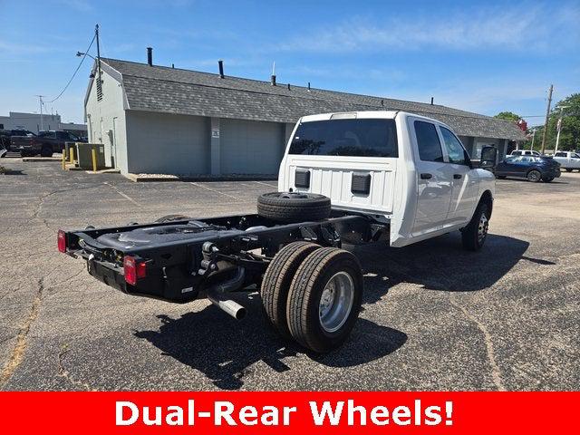 2025 RAM Ram 3500 Chassis Cab RAM 3500 TRADESMAN CREW CAB CHASSIS 4X4 60 CA 2025 RAM Ram 3500 Chassis Cab RAM 3500 TRADESMAN CREW CAB CHASSIS 4X4 60 CA
