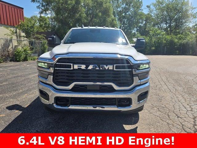 2025 RAM Ram 3500 Chassis Cab RAM 3500 TRADESMAN CREW CAB CHASSIS 4X4 60 CA 2025 RAM Ram 3500 Chassis Cab RAM 3500 TRADESMAN CREW CAB CHASSIS 4X4 60 CA