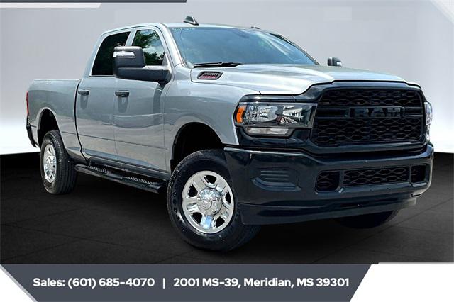 2024 RAM 2500 Tradesman Crew Cab 4x4 64 Box