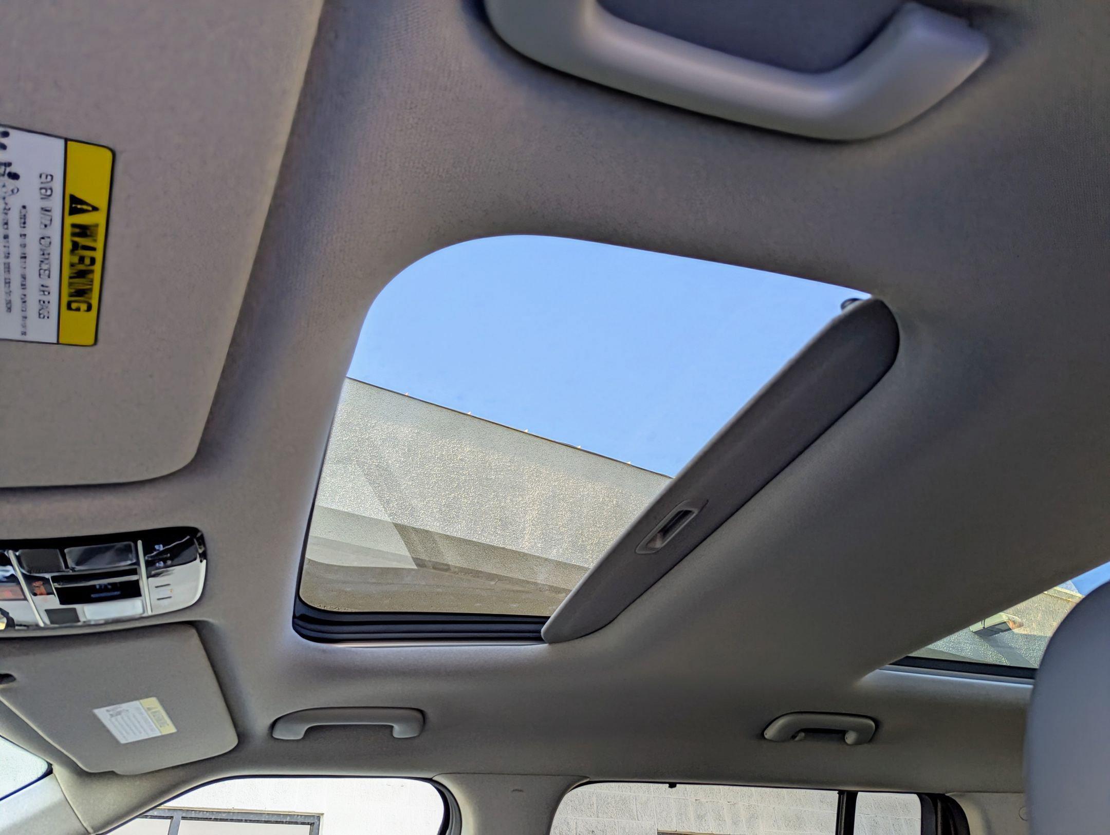 2025 Hyundai Santa Fe Limited - Photo 13