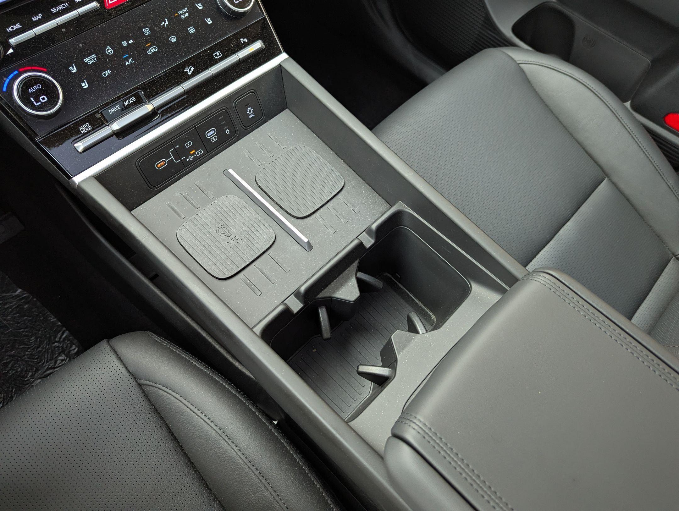 2025 Hyundai Santa Fe Limited - Photo 20