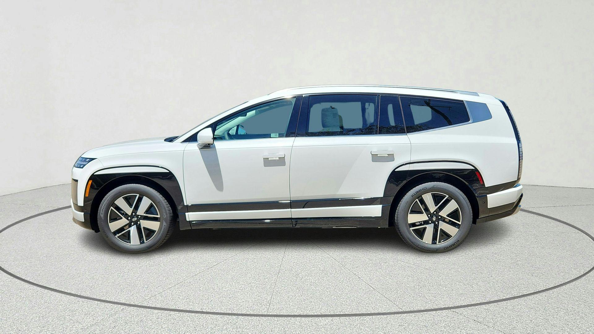 2026 Hyundai IONIQ 9 SEL - Photo 6