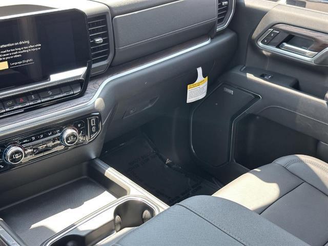 2025 GMC Sierra 3500HD 4WD Crew Cab Standard Bed SLT