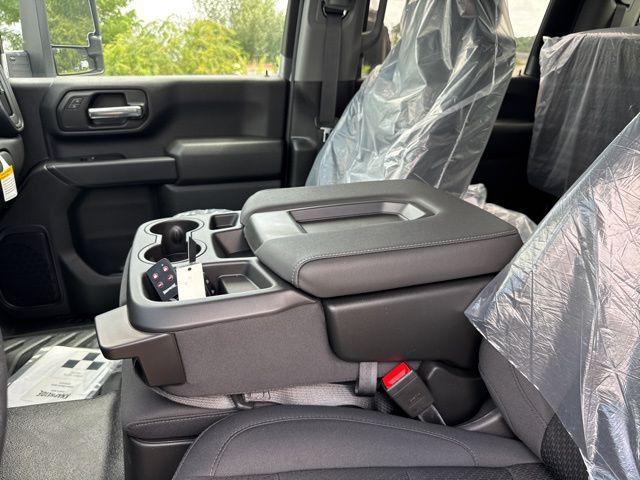 2025 GMC Sierra 3500HD Pro