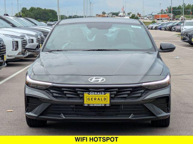 2025 Hyundai Elantra Hybrid SEL Sport