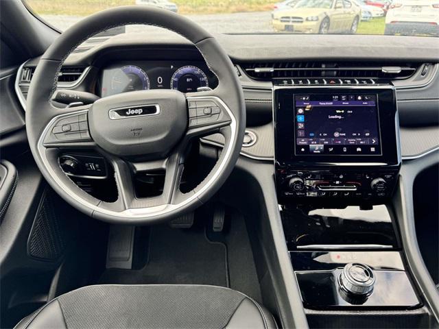 2025 Jeep Grand Cherokee GRAND CHEROKEE L ALTITUDE 4X4