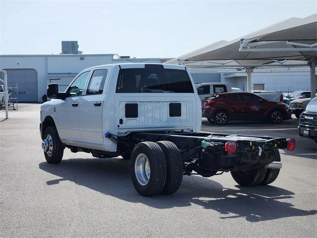 2025 RAM Ram 3500 Chassis Cab RAM 3500 TRADESMAN CREW CAB CHASSIS 4X4 60 CA